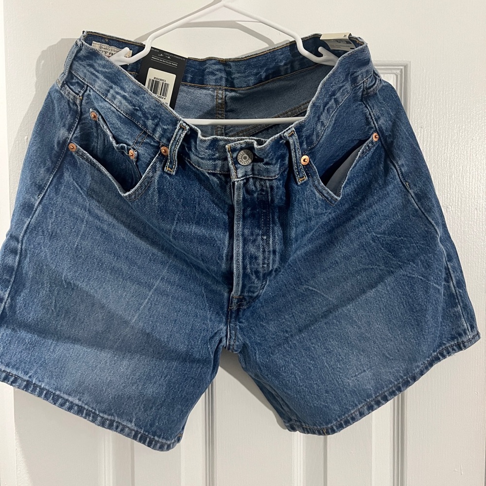 Levi 501 Mid Thigh Women Shorts Color: Blue Beauty